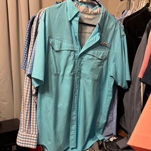 Columbia Men's Aqua Casual Button Down Shirt